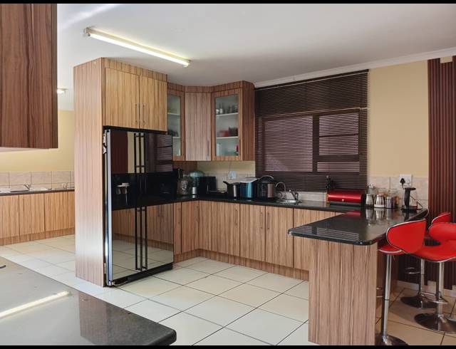 3 BEDROOM HOUSE FOR SALE IN BOSCHDAL